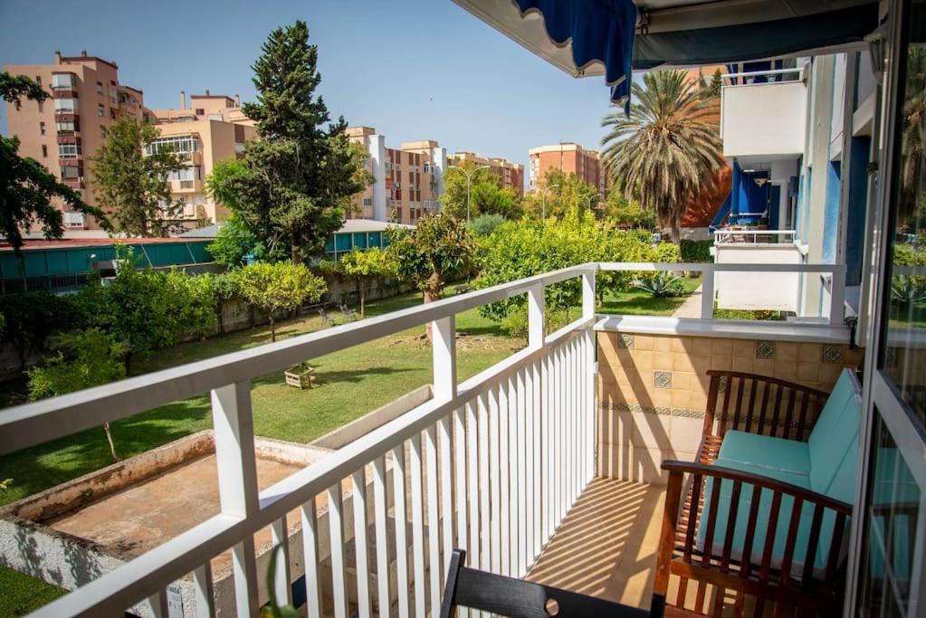 Apartamento Piso con Jardín Málaga Exterior foto