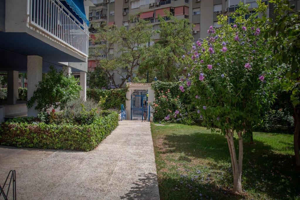 Apartamento Piso con Jardín Málaga Exterior foto
